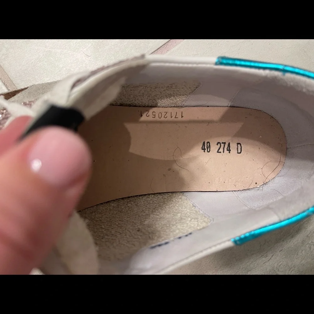 Golden Goose reposhing this